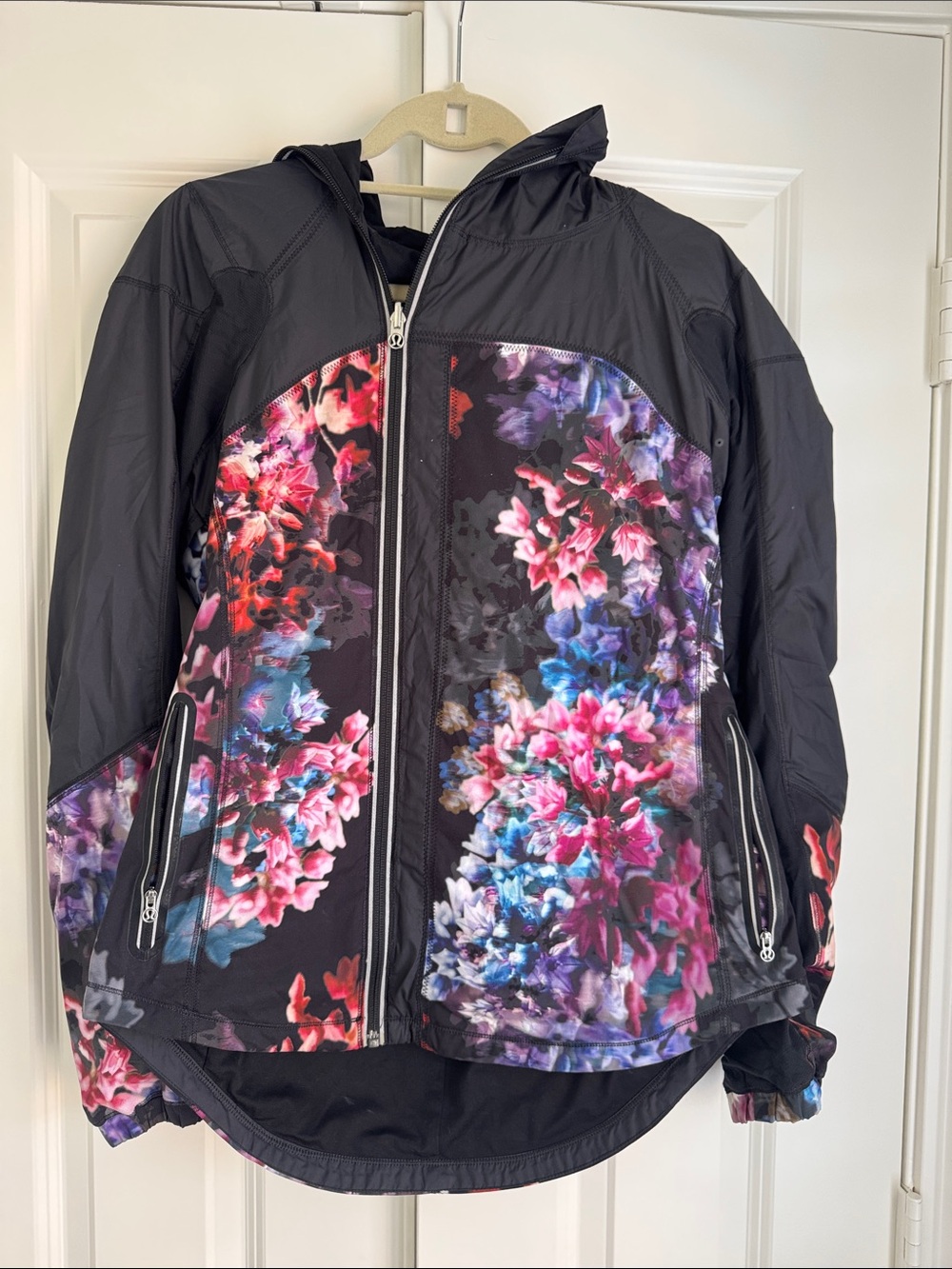 Lululemon Get Up and Glow Windbreaker Jacket